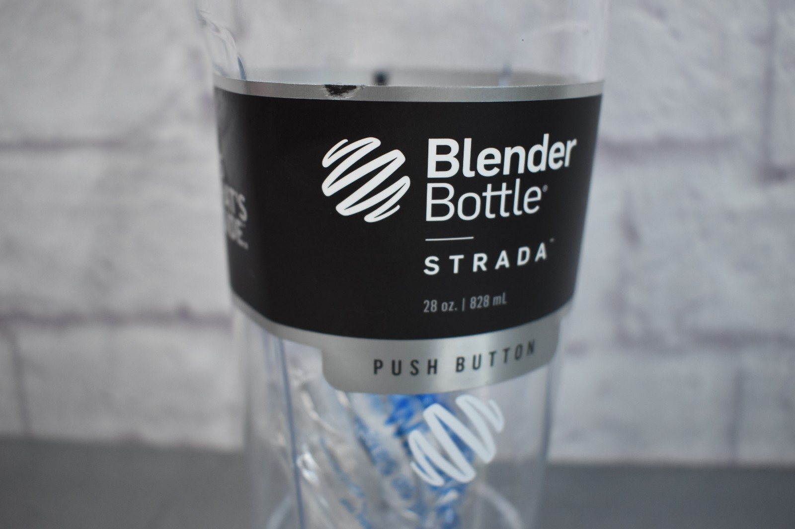 Blender Bottle 28 oz. Strada Clear Shaker Bottle w/ Loop Top, Push Button NEW