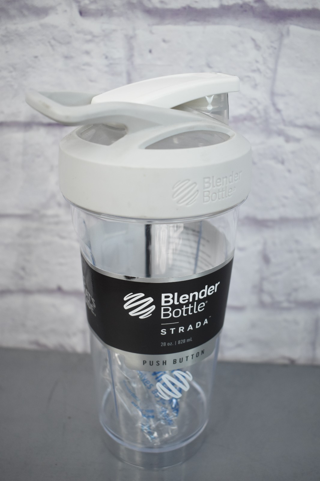 Blender Bottle 28 oz. Strada Clear Shaker Bottle w/ Loop Top, Push Button NEW