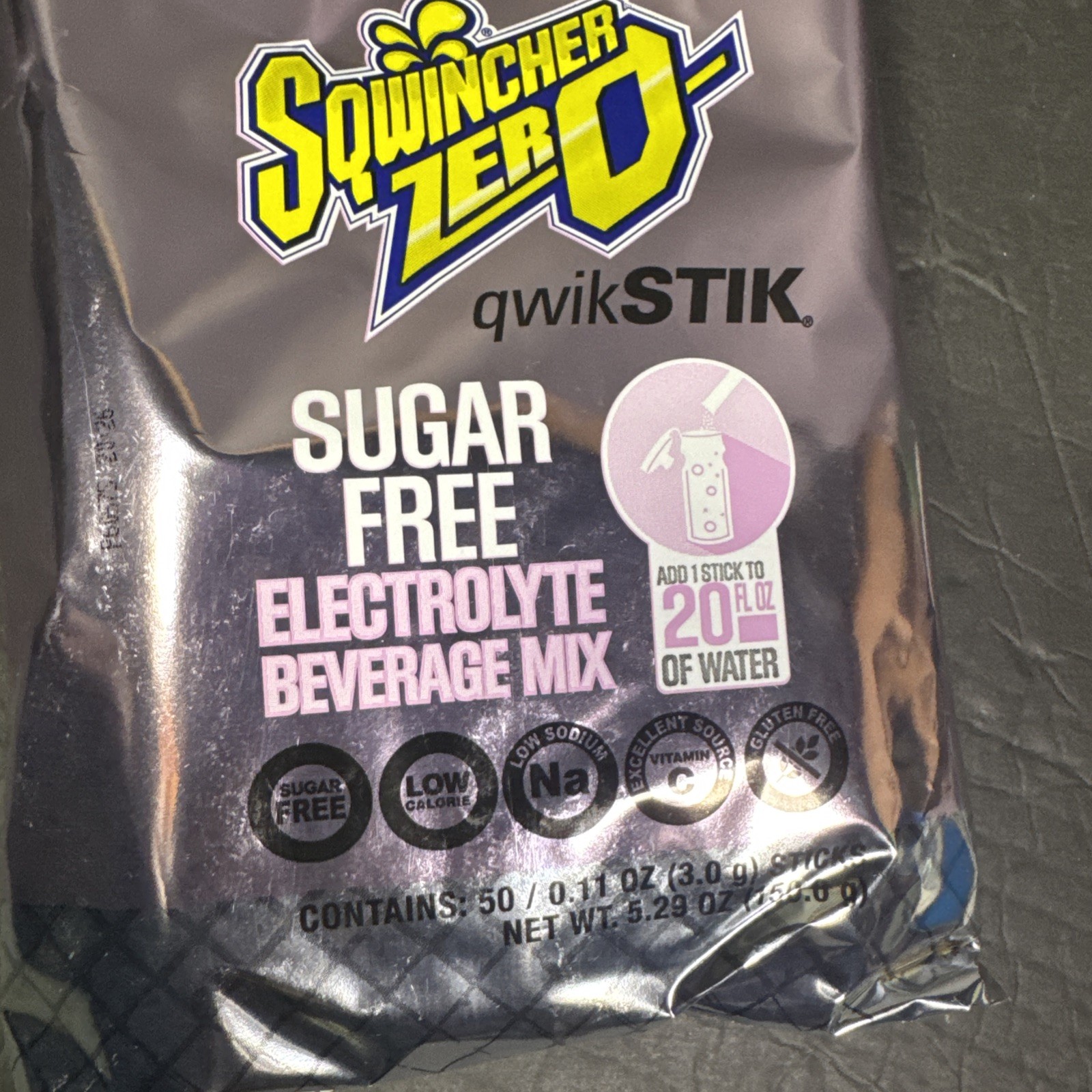 SqwincherZERO Qwik Stik Strawberry Lemonade 50 Pack SugarFree Electrolyte Powder