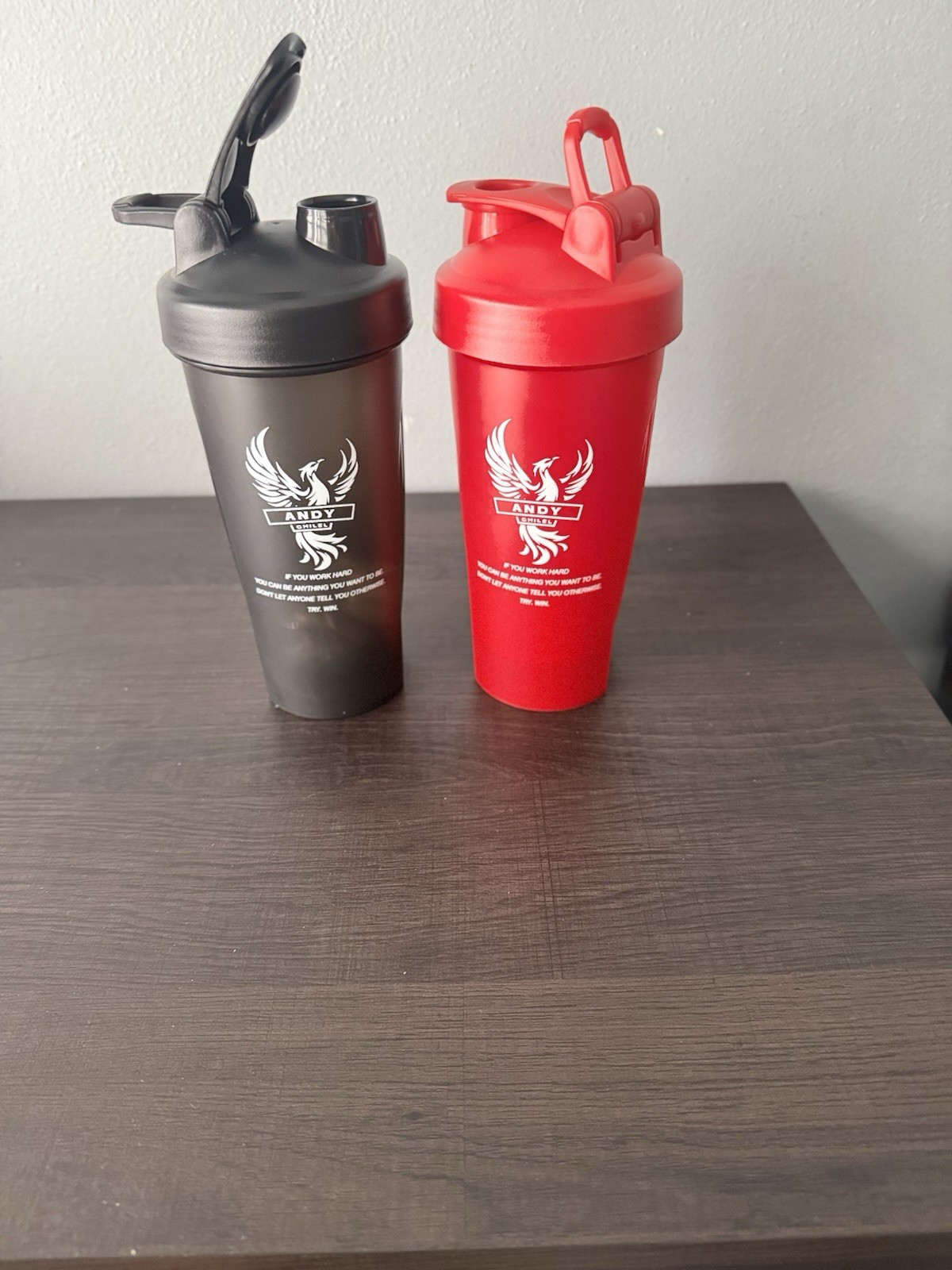 Blender Bottle Classic 20 oz. Shaker Mixer Cup with Loop Top
