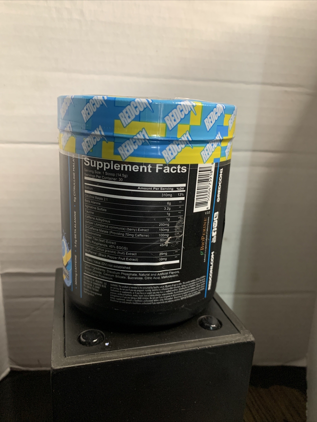Redcon1 TOTAL WAR Preworkout Powder 30 Servings Blue Lemonade Flavor