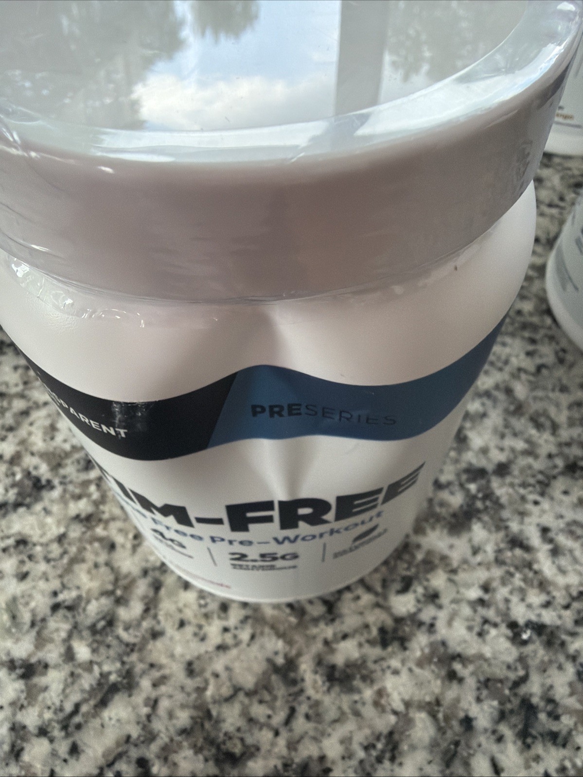 Transparent Labs Stim-Free Pre-Workout -strawberry lemonade EXP 1/28
