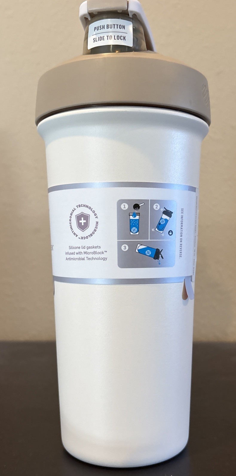Blender Bottle 25oz Strada Sleek Stainless Steel Tumbler-Cream G20