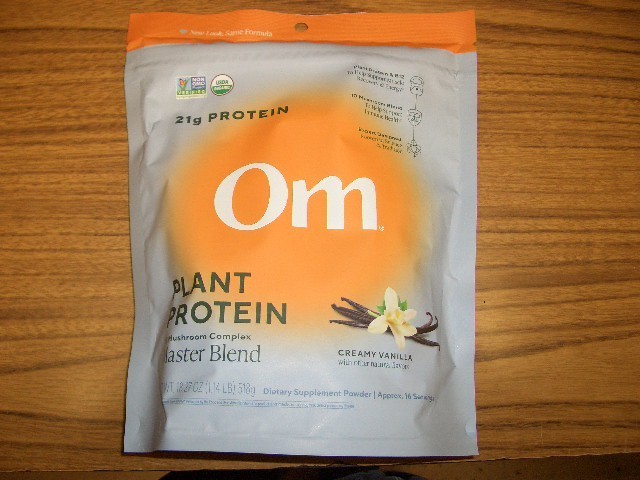 Om Plant Protein 10 Mushroom Complex Master Blend Creamy Vanilla 18.27 oz 10/27