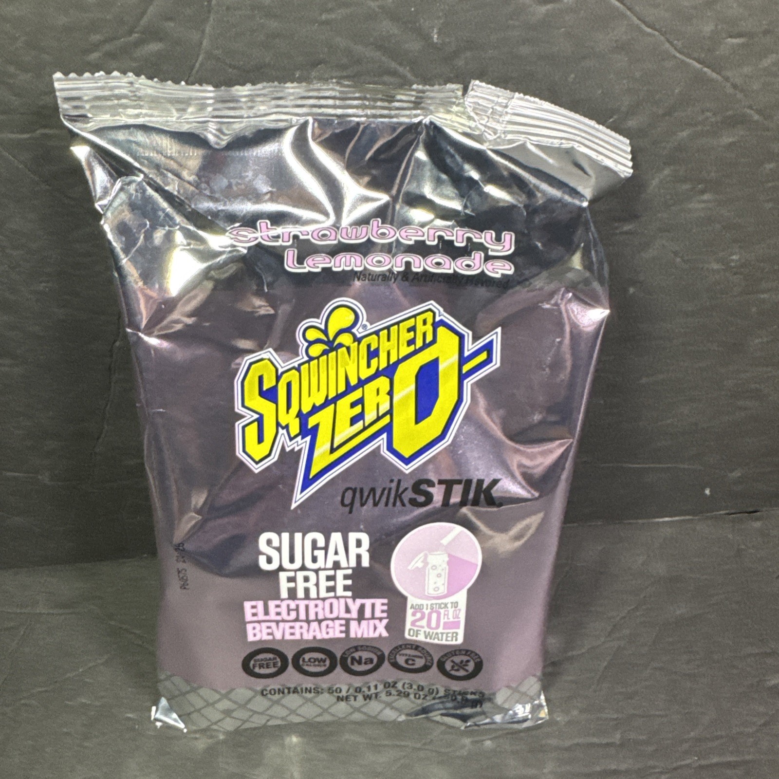 SqwincherZERO Qwik Stik Strawberry Lemonade 50 Pack SugarFree Electrolyte Powder