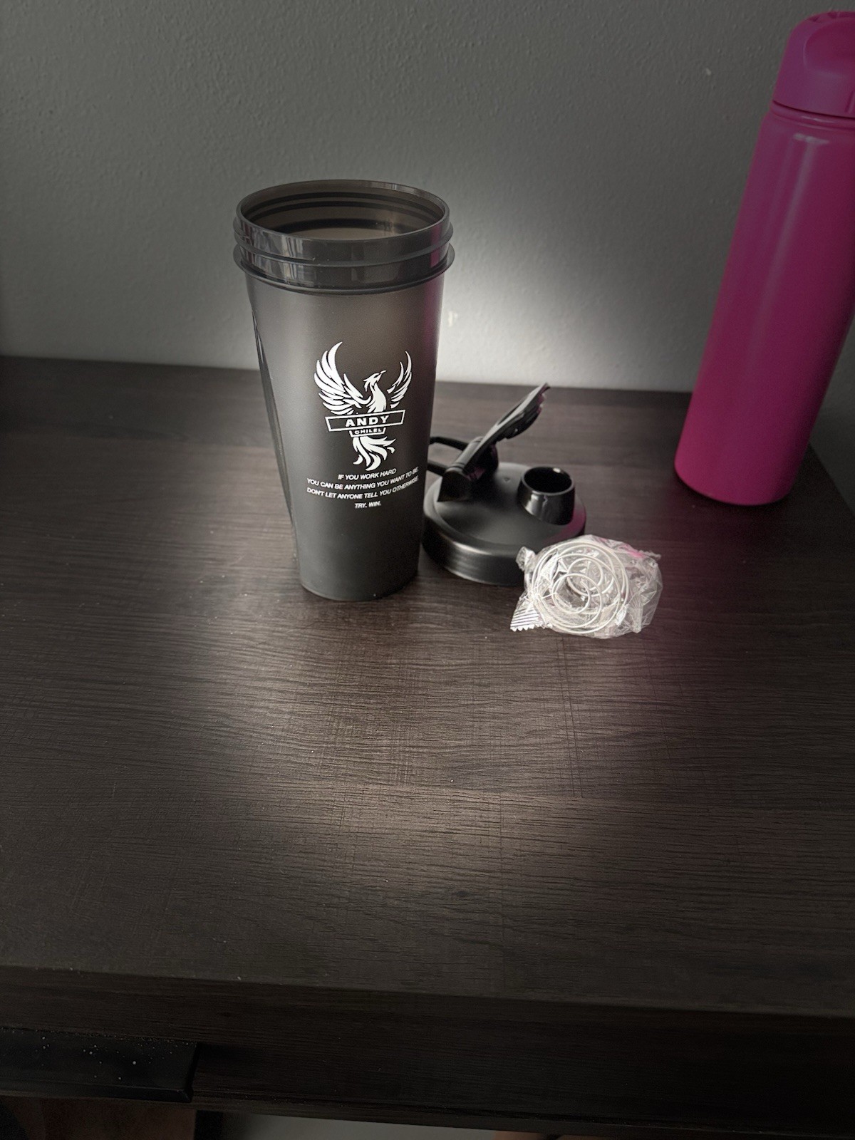 Blender Bottle Classic 20 oz. Shaker Mixer Cup with Loop Top