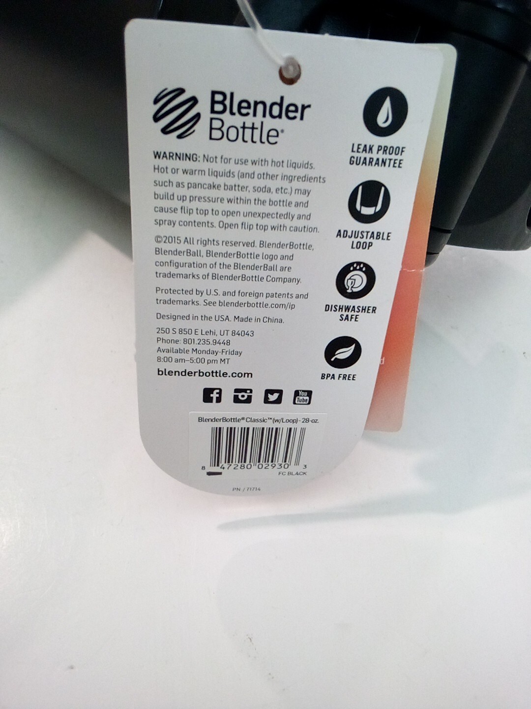 Blender Bottle Classic Shaker Bottle With BlenderBall, 28oz – NEW With Tags