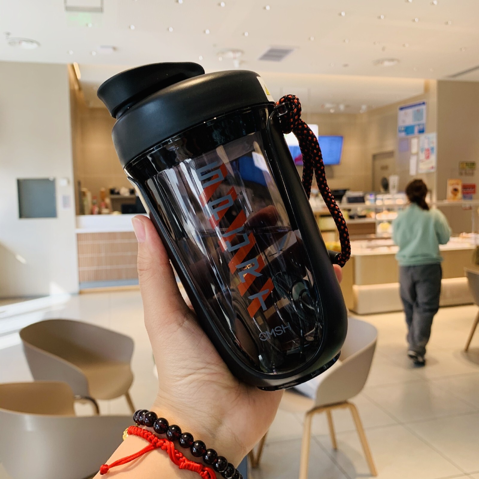 new 590ml gym Shaker Sports Water Bottle Cup Protein Mixer Stirring Ball Fitness
