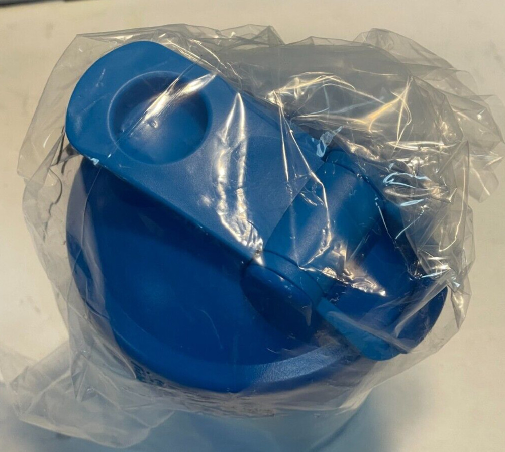 Blender Bottle 20 oz. Classic with Loop Top