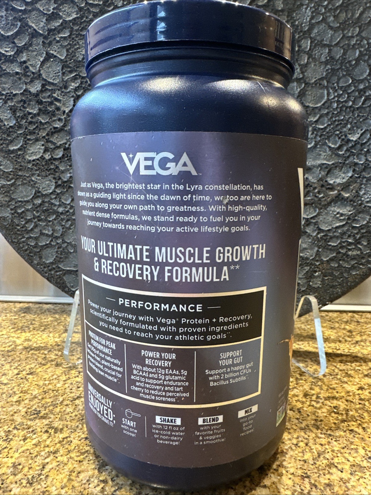 Vega Performance Protein + Recovery 1lb Creamy Chocolate 19 Servings Exp01/15/27