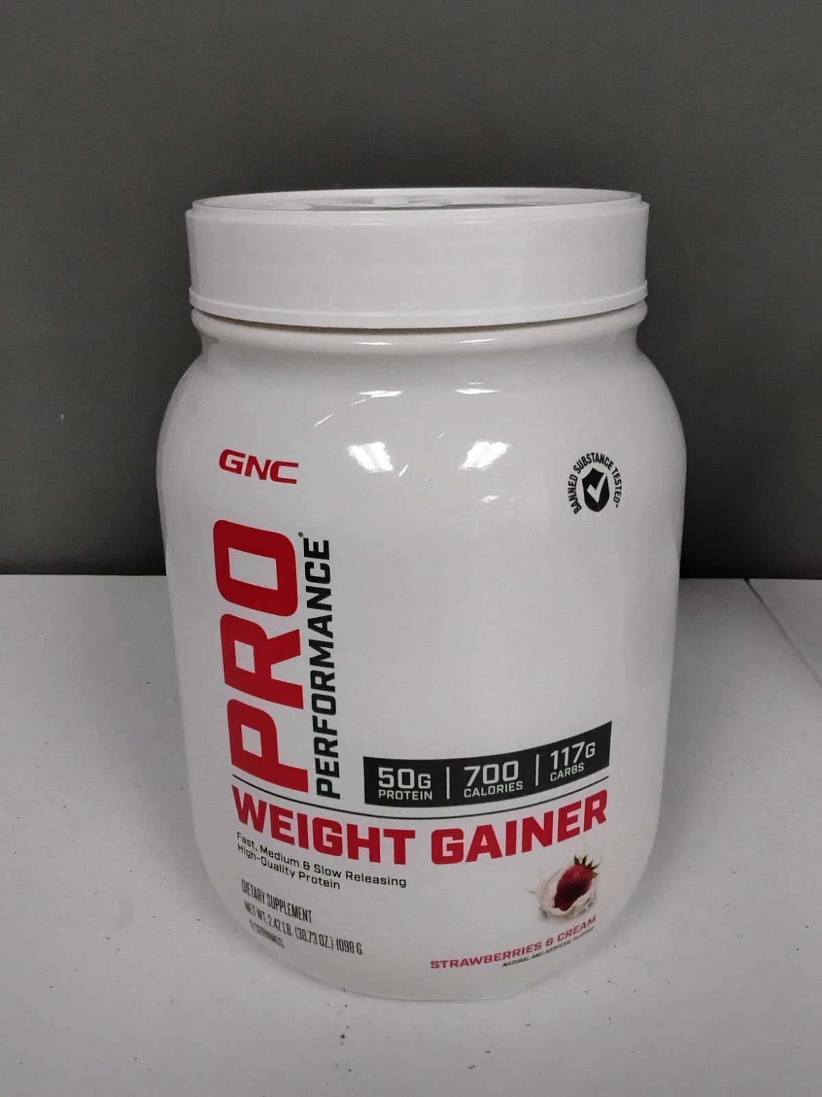 Sealed! GNC Pro Performance Weight Gainer 50g Protein 700 Calories Exp 10/2026