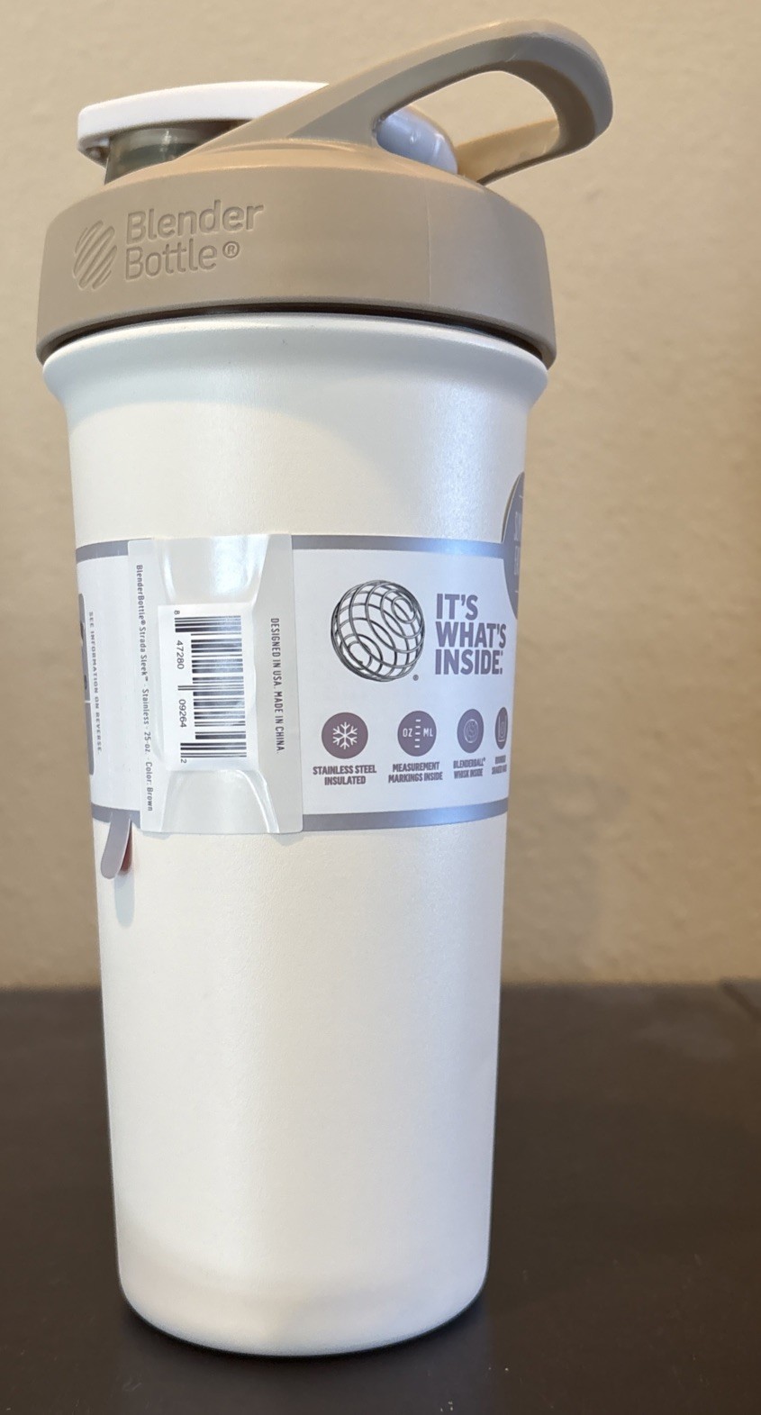 Blender Bottle 25oz Strada Sleek Stainless Steel Tumbler-Cream G20