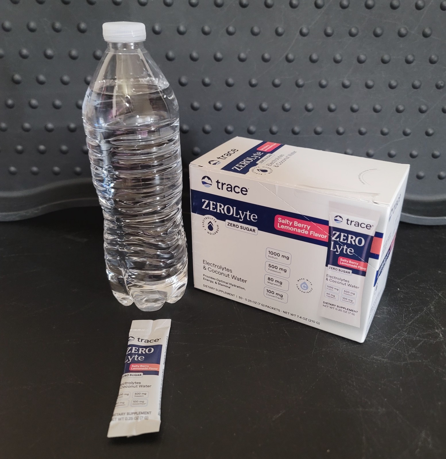 Trace ZEROlyte Electrolyte & Coconut Water Salty Berry Lemonade Zero Sugar 30 Ct