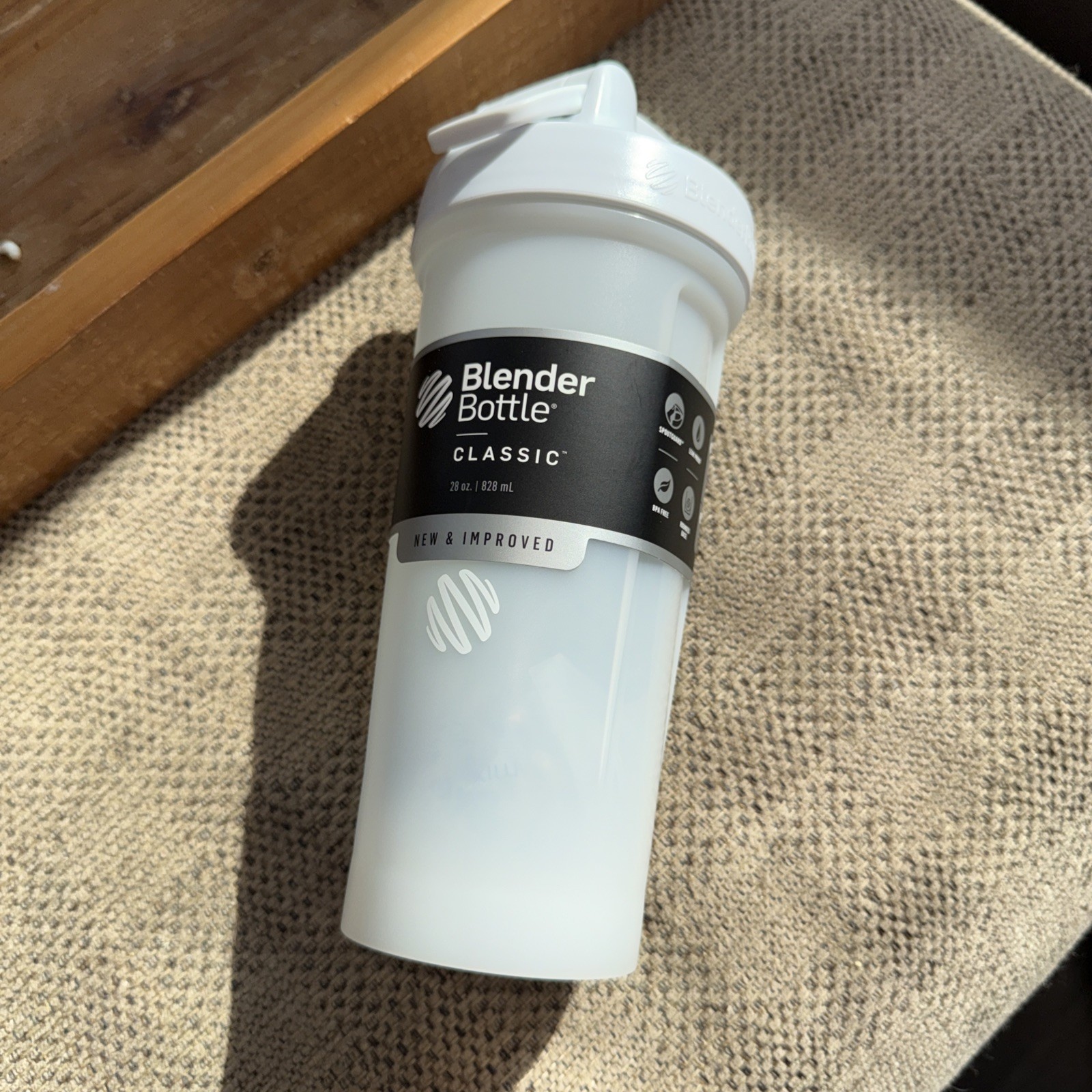 Blender bottle Classic with Loop, white, 28 oz (828 ml) BPA Free nwt