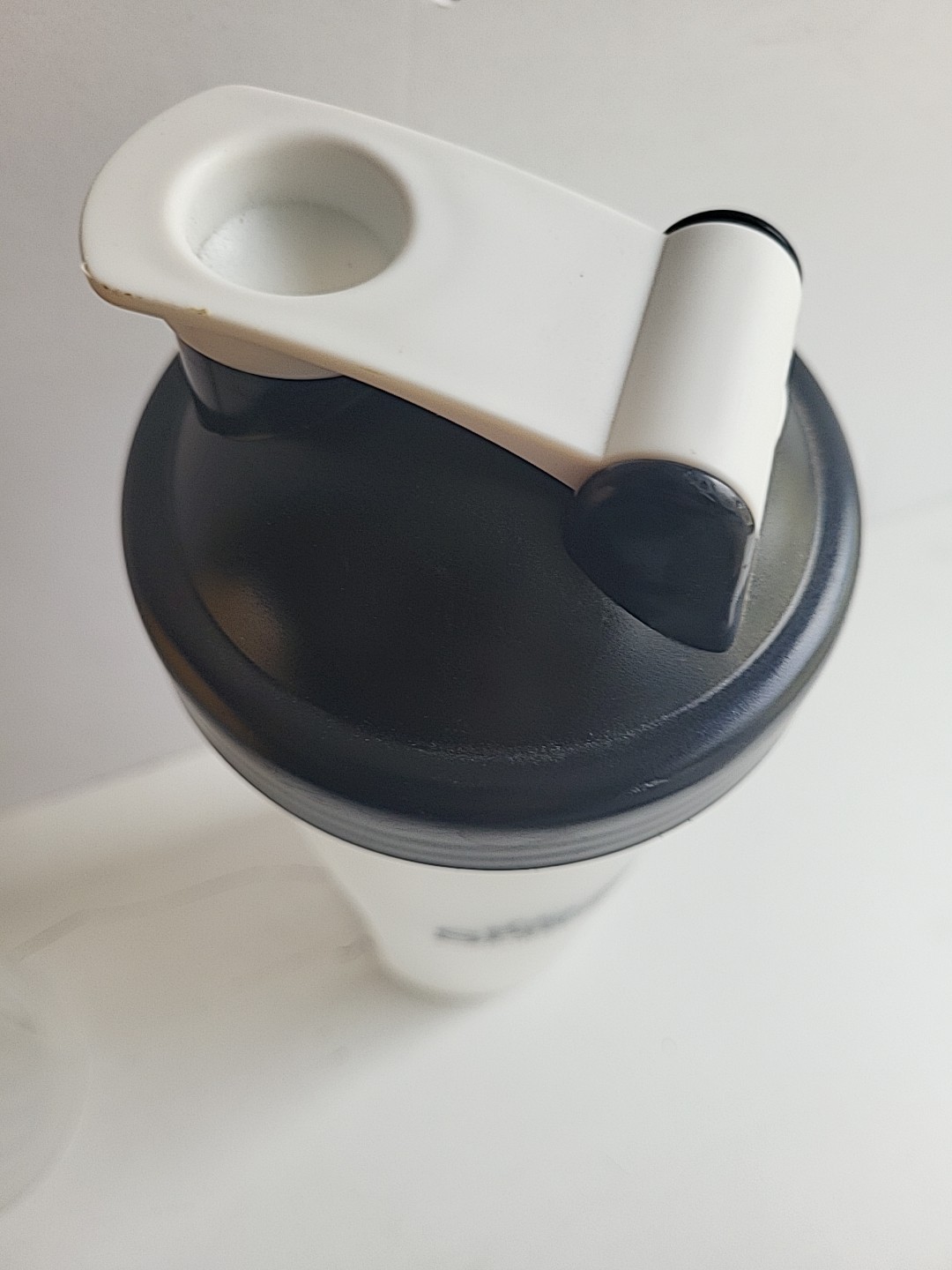 2 Pack Blender Bottle Classic 20 oz. Shaker Mixer Cup with Loop Top Sprouts Mkt