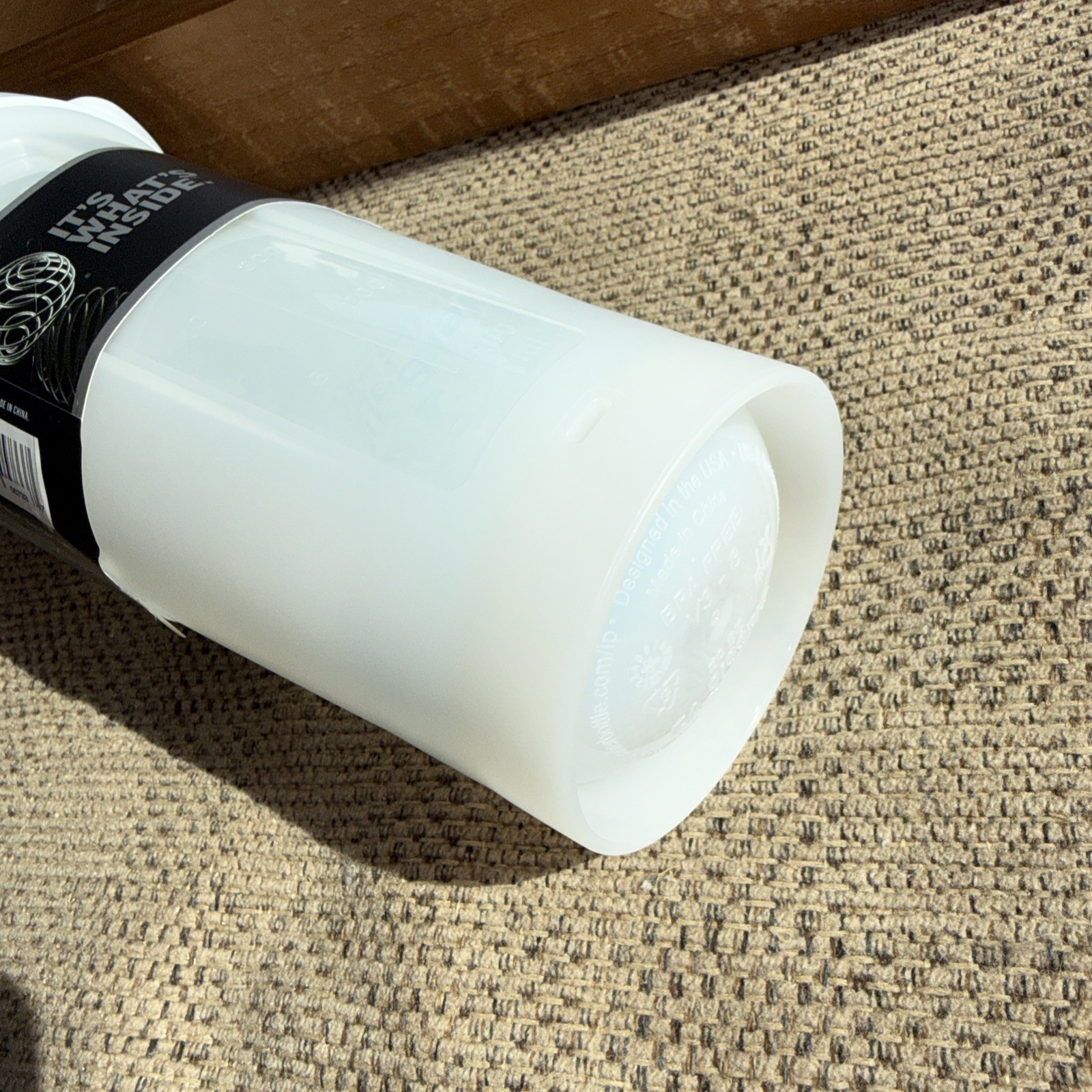 Blender bottle Classic with Loop, white, 28 oz (828 ml) BPA Free nwt