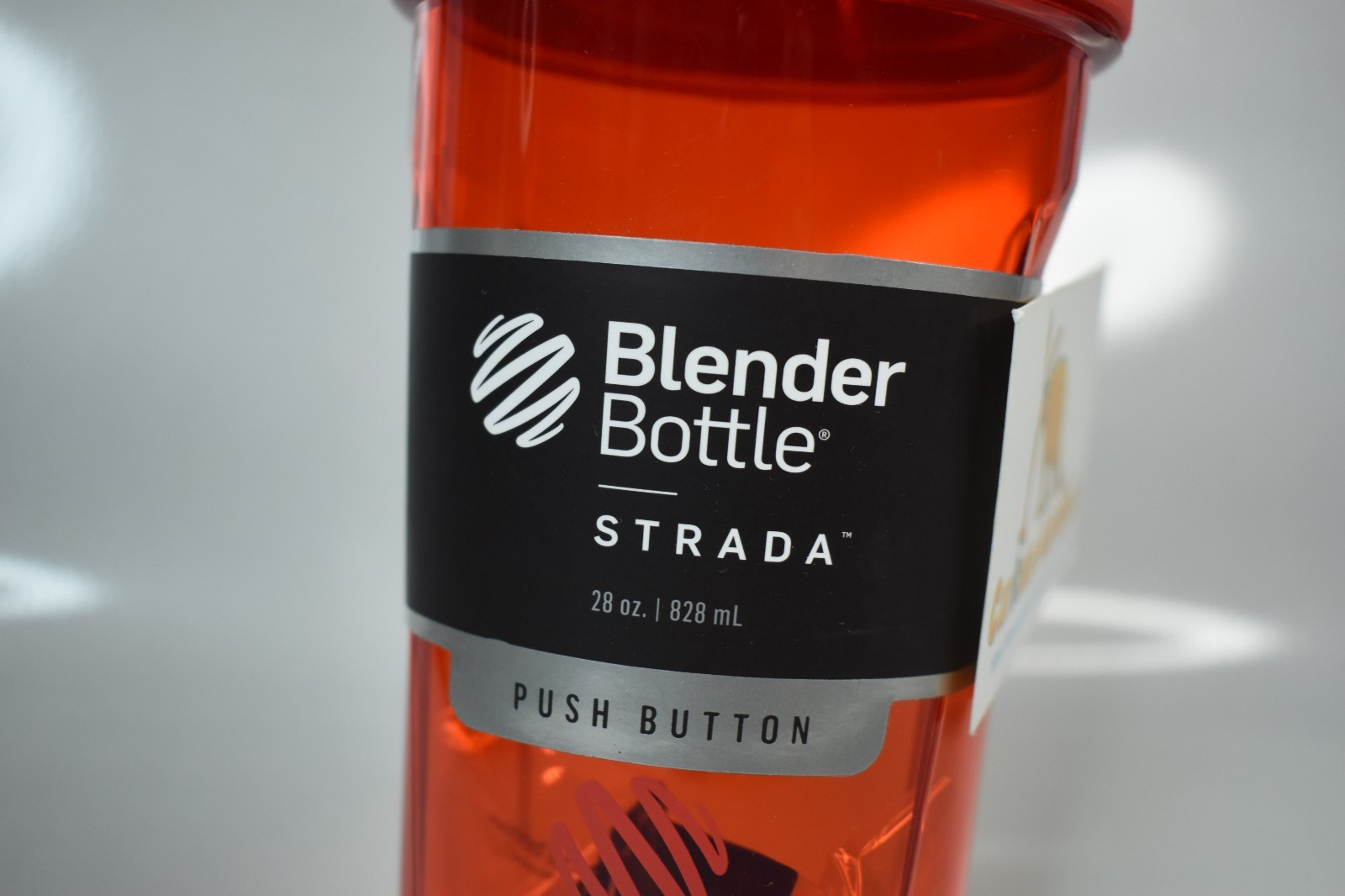 Blender Bottle 28 oz. Strada Red Shaker Bottle w/ Loop Top, Push Button NEW