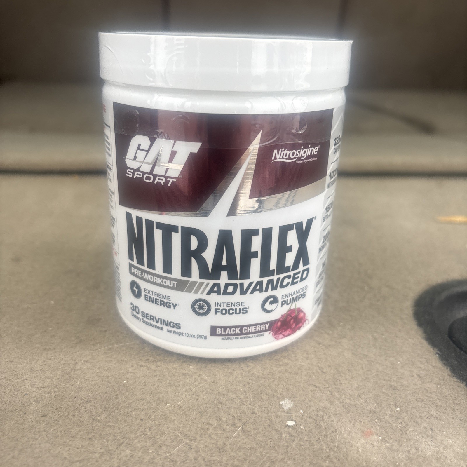 GAT Sport Nitraflex Advanced Pre-Workout Powder Black Cherry. Exp 07/2028.