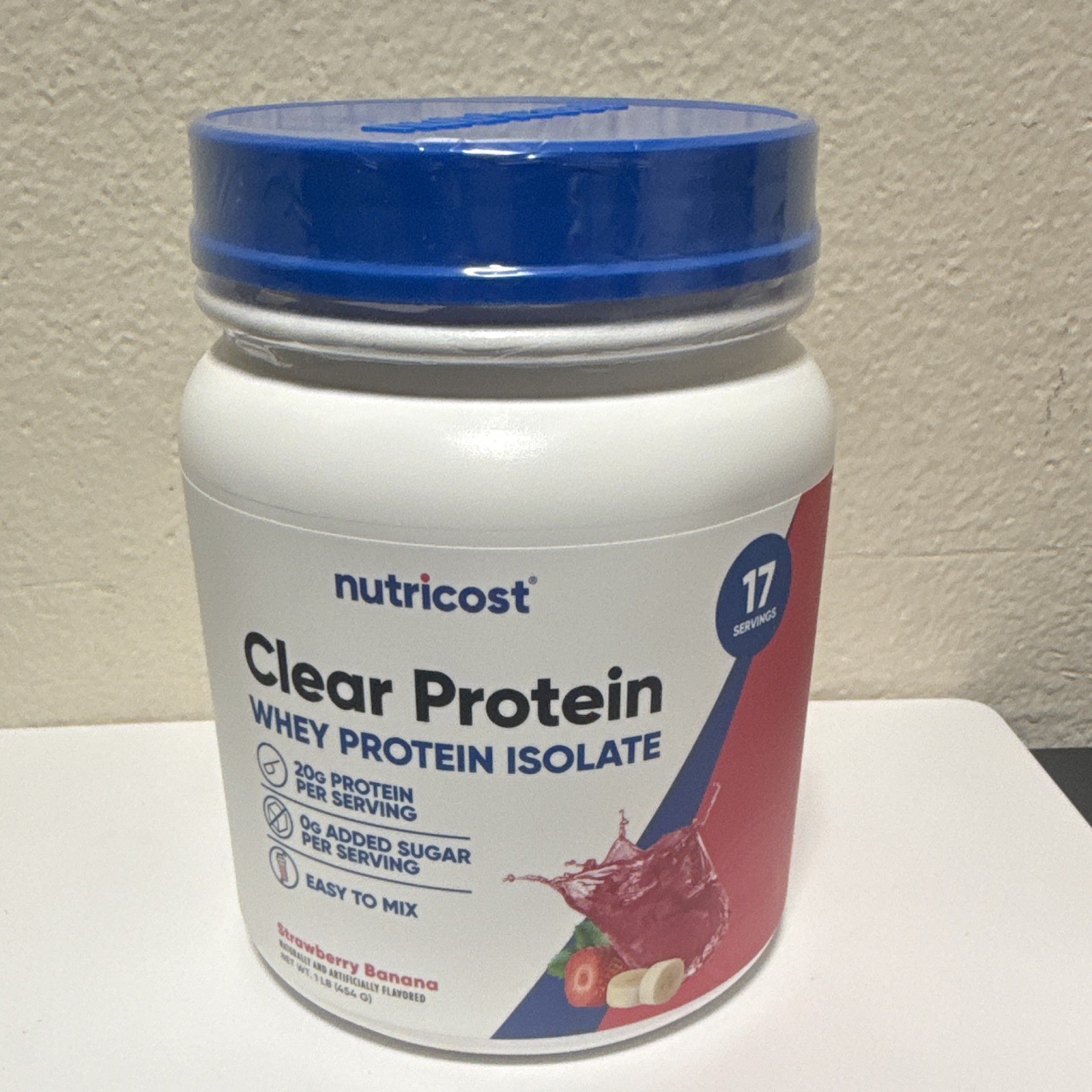 Nutricost Clear Whey Protein Isolate Powder Strawberry Banana 1.10 lb 17 Sv