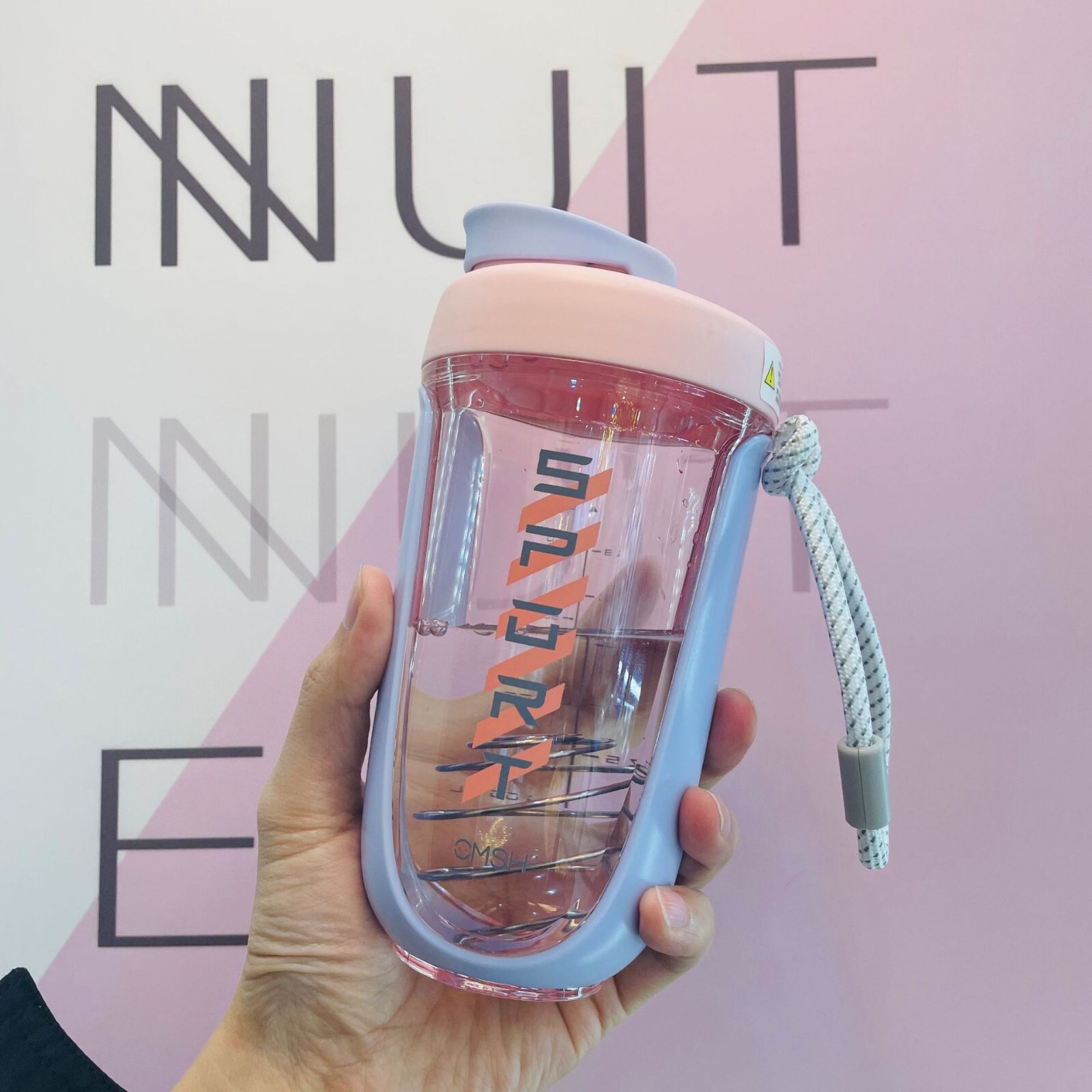 new 590ml gym Shaker Sports Water Bottle Cup Protein Mixer Stirring Ball Fitness