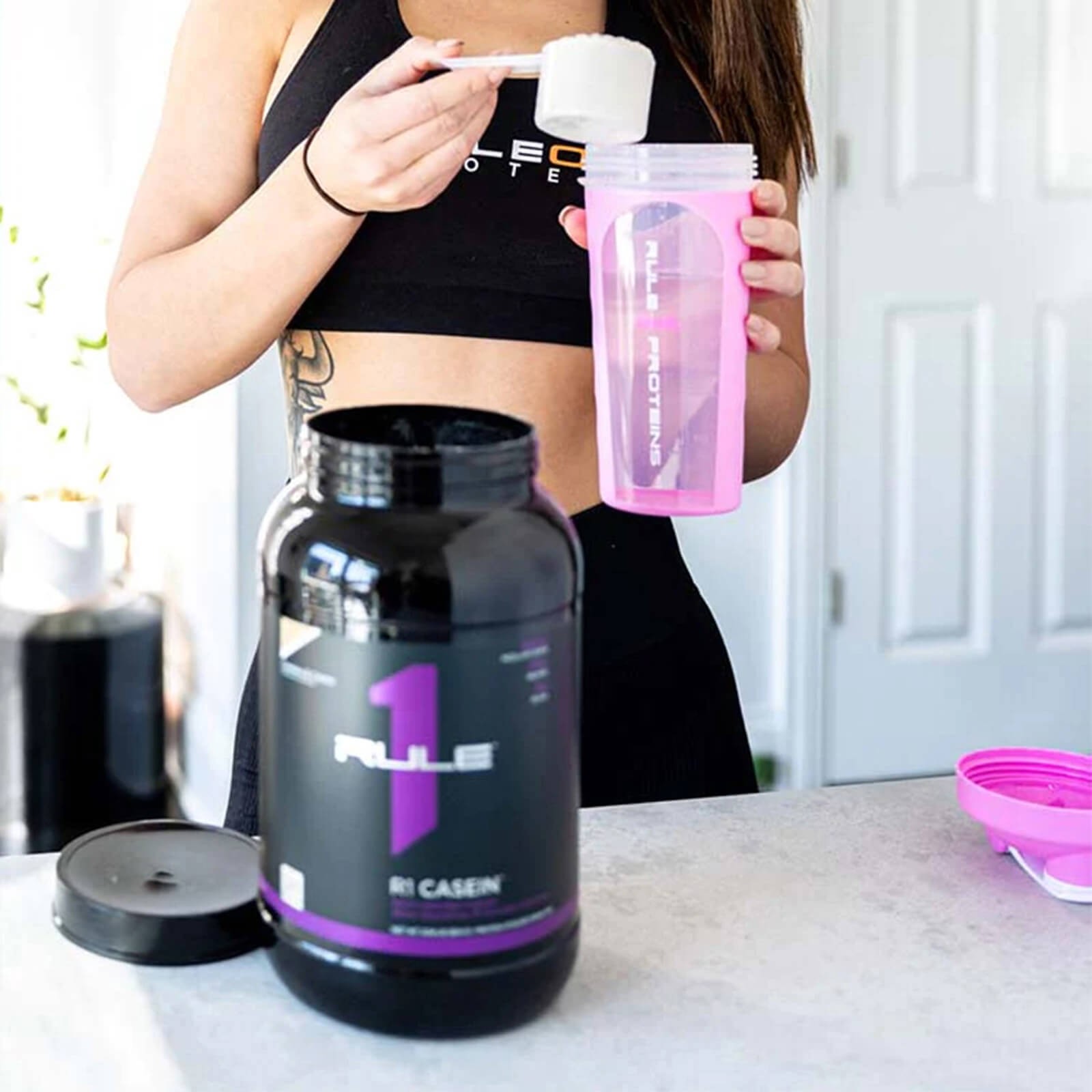 RULE 1 Casein 27 serv Vanilla Creme 100% Micellar Casein 1.96lb
